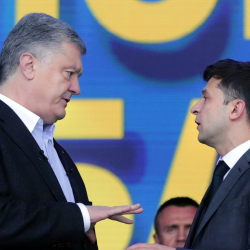 Порошенко: «Украиналыктар Зеленскийдин чыныгы жүзүн көрүштү»