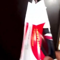 ВИДЕО - Сокулук-Тазалык ишканасы шайлоого аттанган талапкер үчүн үгүттөп жатат