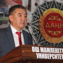 Сокенин арты менен чоңойгон Кожобеков ректорлуктан туура алынды