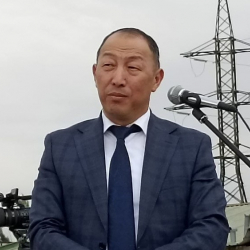 Министр Бекмурзаев: «Кыргызстандын ири ГЭС долбоорлору талашка түшүүдө»