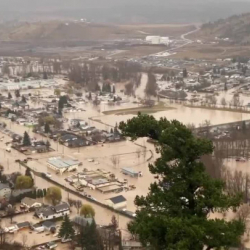 Канадада селден улам 7 миңден ашуун адам эвакуацияланды