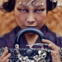 СҮРӨТ - Dior азиялык аялдардын сулуулугун бурмалоого айыпталууда