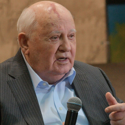 Горбачев менен Муратов 