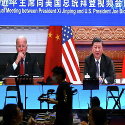 Китайцы набросились на США из-за агрессии против России