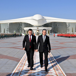 СҮРӨТ - Садыр Жапаровдун Түркмөнстанга болгон жумуш сапары аяктады