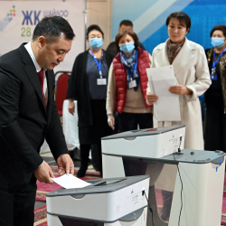 ВИДЕО - Садыр Жапаров: Прошу всех активнее участвовать в голосовании