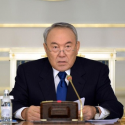 ВИДЕО - Восьмисерийный фильм Оливера Стоуна о Назарбаеве покажут по ТВ
