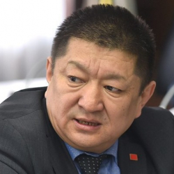 Мурунку министр Космосбек Чолпонбаевдин декларациядагы байлыгы