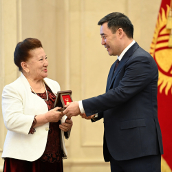 СҮРӨТ - Тазагүл Закирова, КР эл акыны: 