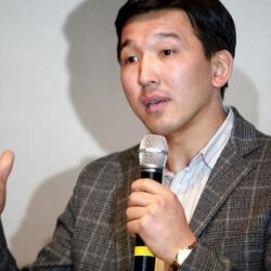 Мавлян Аскарбеков: «7-чакырылыштын депутаттарынын легитимдүүлүгүнө күмөн жаралды»