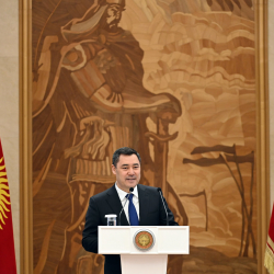 СҮРӨТ - Садыр Жапаров: «Мамлекеттин өсүп-өнүгүшү жаш муундардын алган билиминен көз каранды»