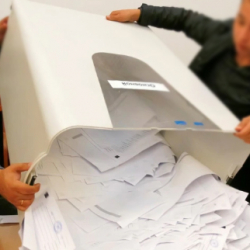 12 шайлоо округунда добуштар кайрадан саналды. Жыйынтыгы