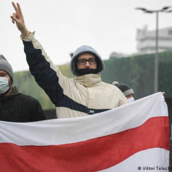 Беларус оппозициясынын лидерлери узак мөөнөткө соттолду