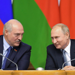 ВИДЕО - Лукашенко Путин менен жаңы “Советтер Союзун” түзөөрүн кыйытты