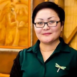 Гүлзат Аалиева: «Алдамчы Асыл Талиповага ИИМдеги чоң кызматкерлер «крыша» болгонун уктук»