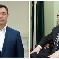 Аскар Акаев: «Садыр Жапаров өзү мага телефон чалып чакырган»