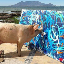 ВИДЕО - Сүрөтчү чочко тарткан картина 26,6 миң долларга сатылды