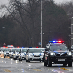 СҮРӨТ - Акылбек Жапаров: «Эл майрам күндөрү коопсуздугу ишенимдүү колдо экенин сезүүсү керек»