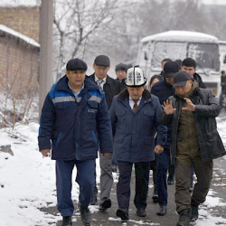 Акылбек Жапаров провел выездное совещание на насосной станции ТЭЦ Бишкека