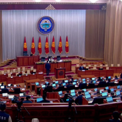 ЖКда бир мандаттуу округдардан шайланган депутаттар тобу түзүлдү