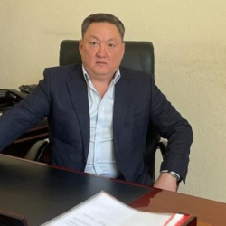 Саккараев парламентти аттаганда эле шайлоочуларын уят кылды