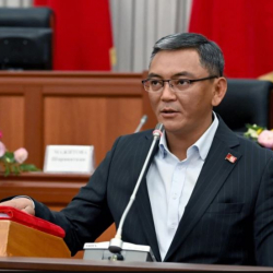 Ак-Талаа аймагы Мирлан Самыйкожону депутат кылып, кимдин оозун жапты?