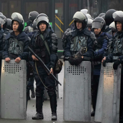 Токаев аскерлерге ок атууга буйрук берди