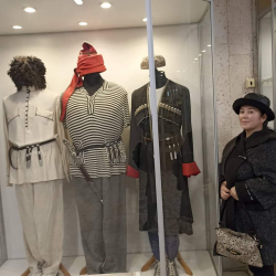 СҮРӨТ - Режиссёр Айдай Чотуева: «Жеӊил-желпи тасмаларды көрбөйм…»