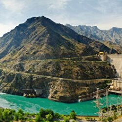 Кыргызстан коңшу өлкөлөрдүн энергетика министрлерин 