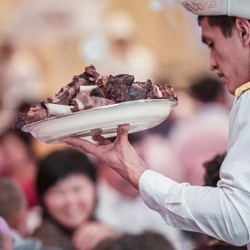 Кафе-ресторандарда массалык иш-чараларды өткөрүүгө чектөө киргизилди