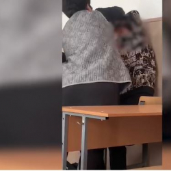 ВИДЕО  - Аламүдүн районунда мугалим окуучуну сабаган