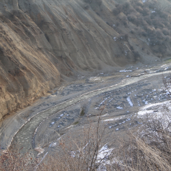 Жалал-Абад. Кичи сайларды бөгөп, талаа жумуштарына жетиштүү суу камдоо пландалууда
