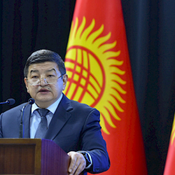 Акылбек Жапаров: «Алдыда Бишкекти олуттуу өзгөрүүлөр күтүп турат»