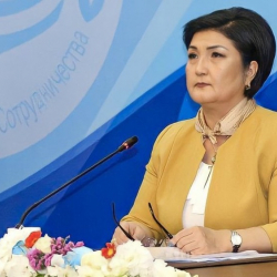 Жогорку кеңеш Жогорку соттун төрайымы Бакированын отставкасын кабыл алды