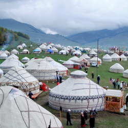 Туризмди өнүктүрүүнүн алкагында Кыргызстанга белгилүү 50 блогер чакырылат