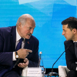 Александр Лукашенко Украинанын президенти Владимир Зеленскийди “башы жок” деп атады