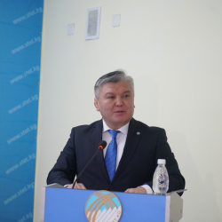 Арзыбек Кожошев: «Калкты жана турак жай фондун каттоо алгач ирет электрондук түрдө өткөрүлөт»