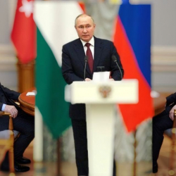 Путин менен Зеленскийге Эрдоган Ыстамбулда үч тараптуу жолугушуу өткөрүүнү сунуштады