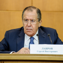 Лавров Орусиянын Украинага басып кирүүсү боюнча билдирүү жасады