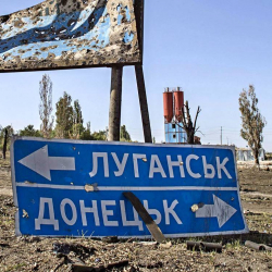 Донецк менен Луганск элди Россияга көчүрүп баштаганын жарыялады