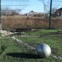 Донецктеги 2 мектепке Украина тараптан ок аткылаганы айтылды