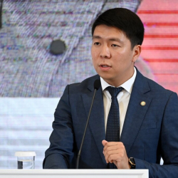 СҮРӨТ - Эрбол Султанбаев Мекен коргоочулардын күнү менен куттуктады