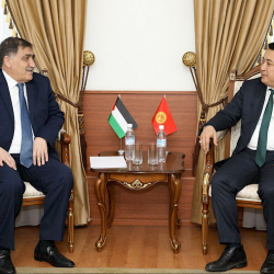 Айбек Артыкбаев Палестина элчиси менен анын миссиясы аяктаганына байланыштуу жолугушту