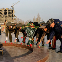 СҮРӨТ - Бишкекте майрамга утурлай согушта курман болгондор эскерилди