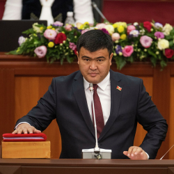 Айбек Маткеримов: «Украинадагы кыргызстандыктар элчилик менен байланыша албай жатат»