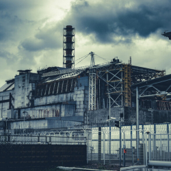 Орусиянын аскерлери Чернобыль АЭСин басып алды