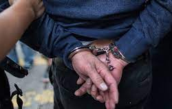 Ошто милиция кызматкери пара менен кармалды