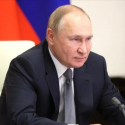 Владимир Путин борбор шаар Москвада билдирүү жасады