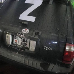 Кыргызстанда Z белгисин жазып алган автоунаалар пайда болду