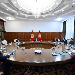 Садыр Жапаров өлкөнүн коопсуздук маселелери боюнча  кеңешме өткөрдү